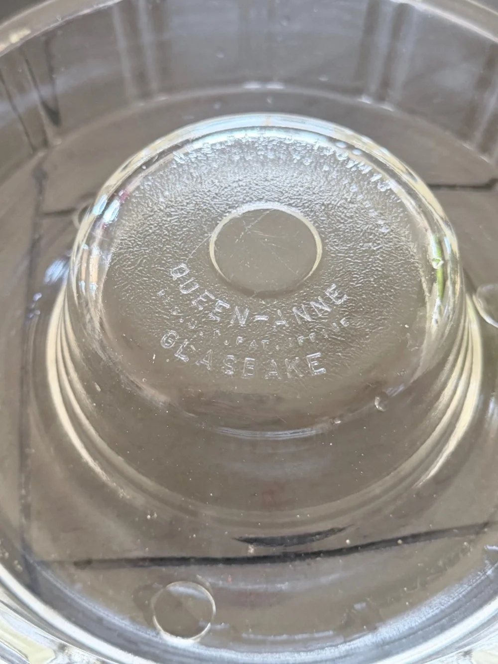 Vintage Queen Anne bakeware